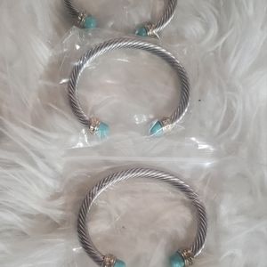 Selling sterling silver bracelets standard size.